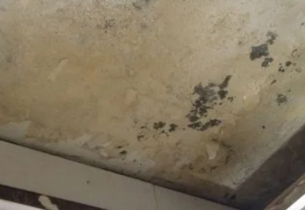 亚东阳台漏水维修公司分享下亚东卫生间渗水维修需要注意哪些问题。