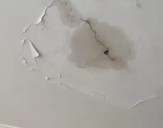 亚东阳台漏水维修公司分享下屋面防水工程质量问题原因分析